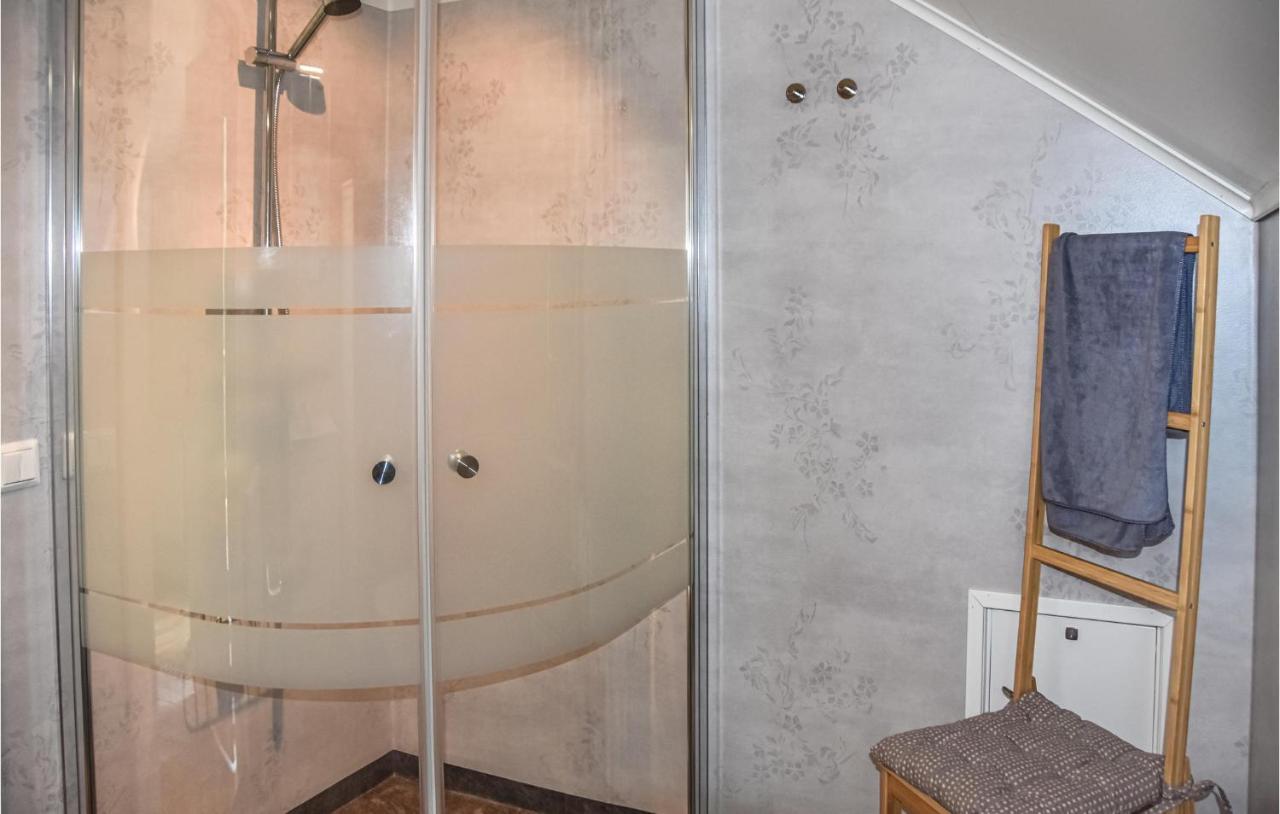 2 Bedroom Cozy Apartment In Arjaeng 외부 사진